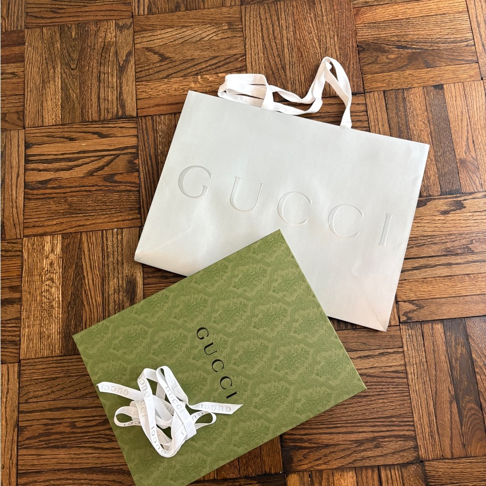 Gucci White Textured Tote with Embossed Design box for scarf